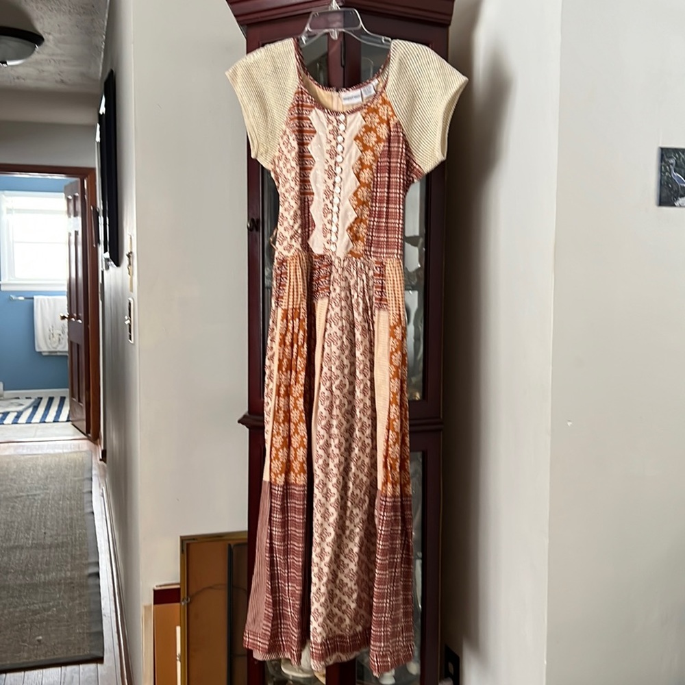 Newport News size 8 100% cotton made in India RN 82631 Style-D-1782